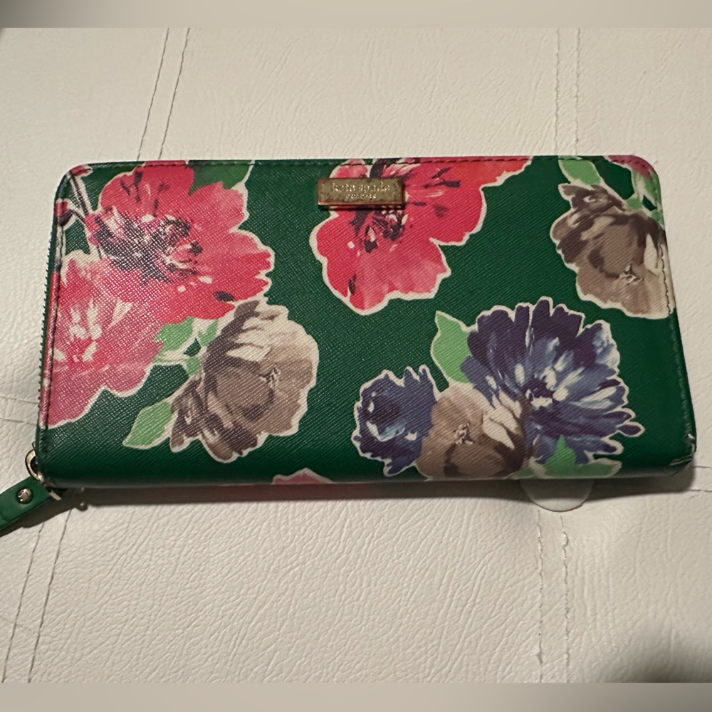 Kate Spade Grant Street Stacy Spring Bloom Floral Green Zip Around Wallet